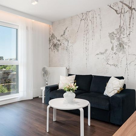 Stylish & Comfy Garbary Apartments With Parking By Noclegi Renters Poznan Ngoại thất bức ảnh