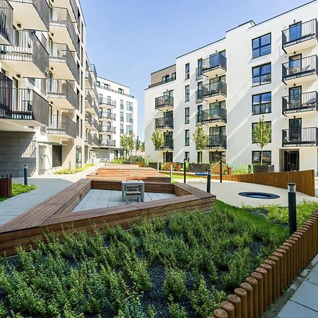 Stylish & Comfy Garbary Apartments With Parking By Noclegi Renters Poznan Ngoại thất bức ảnh