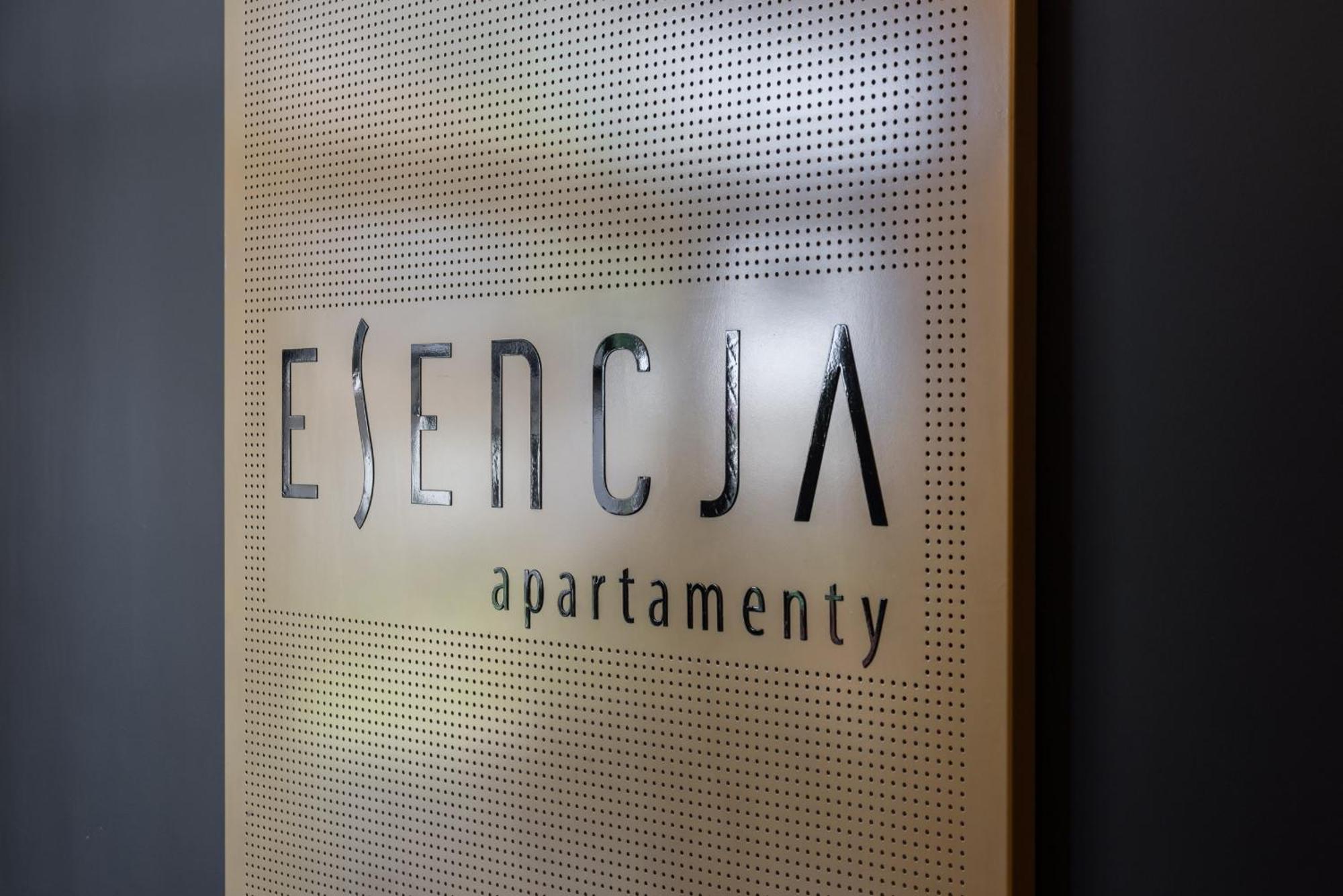 Stylish & Comfy Garbary Apartments With Parking By Noclegi Renters Poznan Ngoại thất bức ảnh