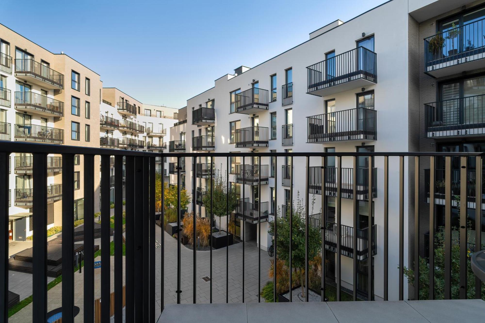 Stylish & Comfy Garbary Apartments With Parking By Noclegi Renters Poznan Ngoại thất bức ảnh