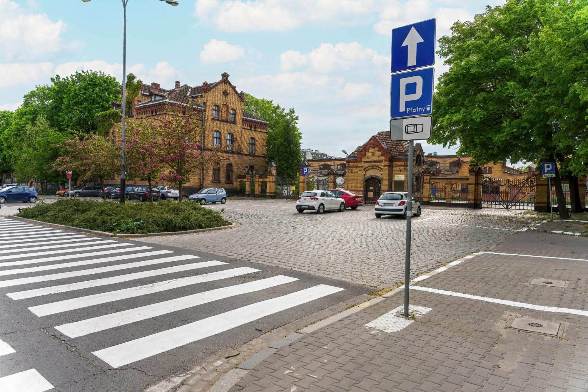 Stylish & Comfy Garbary Apartments With Parking By Noclegi Renters Poznan Ngoại thất bức ảnh