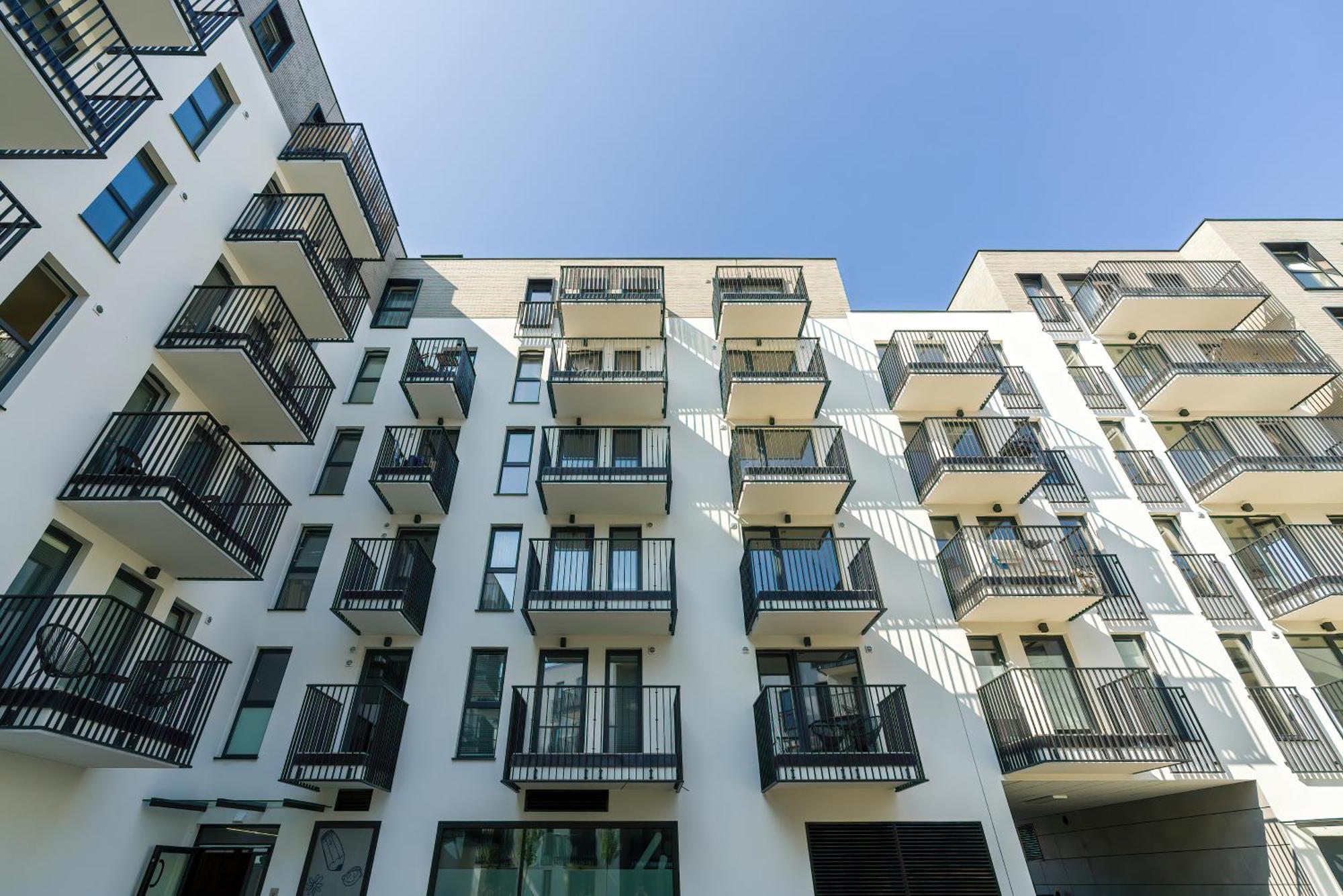 Stylish & Comfy Garbary Apartments With Parking By Noclegi Renters Poznan Ngoại thất bức ảnh